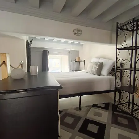 Romantic Haven Historic Center Absolute Calm Апартаменты Дижон